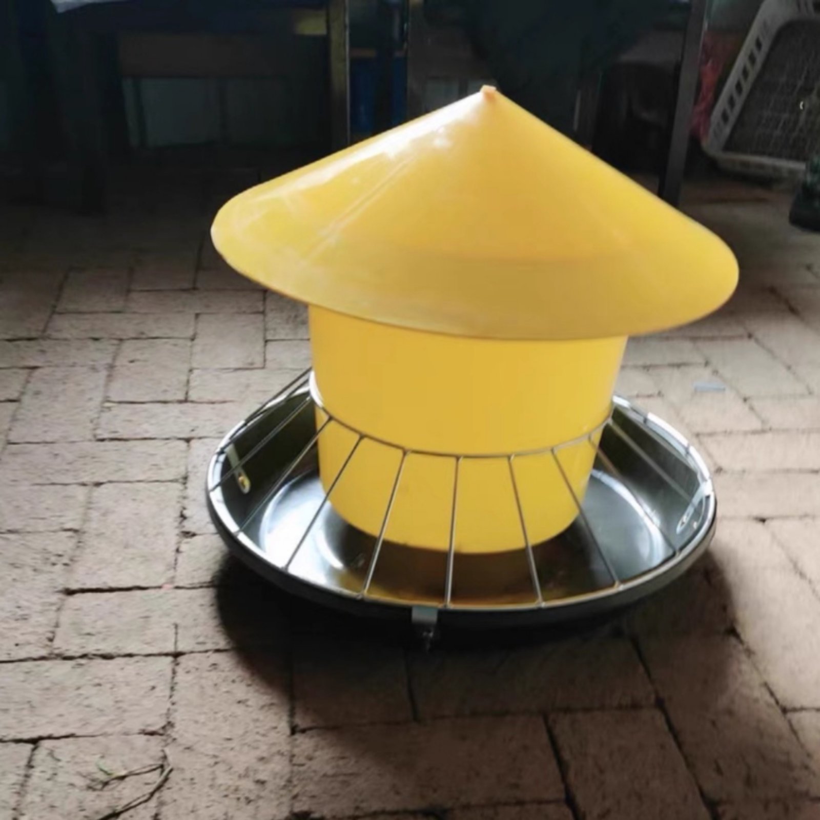 Round Fowl Feeder Large Capaci - Feeding review and price